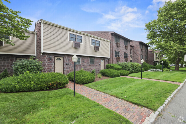 Building Photo - Shaker Glen Village Rental