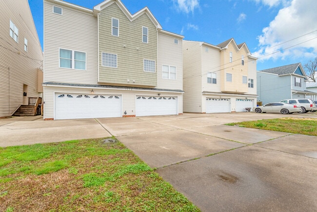 Photo - 1016 Hillside Ave Unit B