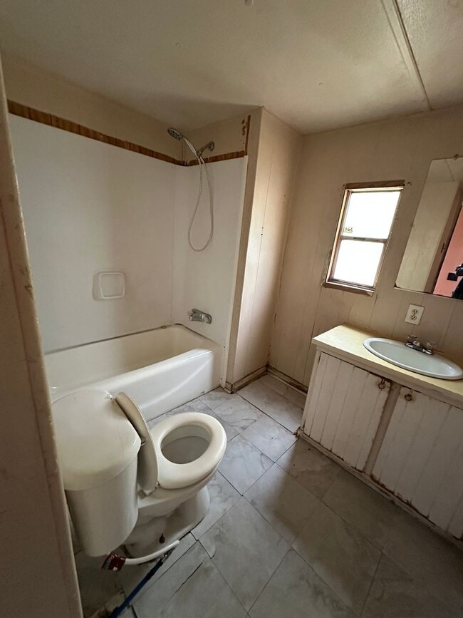 Photo - Rent this 2 Bedroom, 1 Bath home in Aiken!