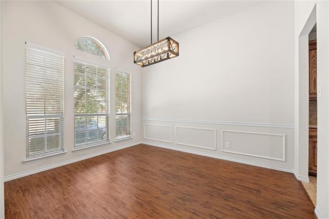 Photo - 5805 Broken Spur