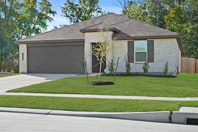 Photo - "Charming 4-Bed Sanctuary with Granite Elegance in Magnolia!"