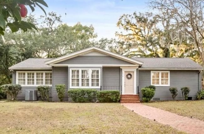 Building Photo - 2014 Golf Terrace Dr