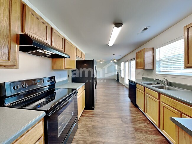 Photo - 1749 E Ridge Heights Dr