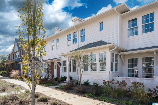 Photo - 1195 Windsor Sq