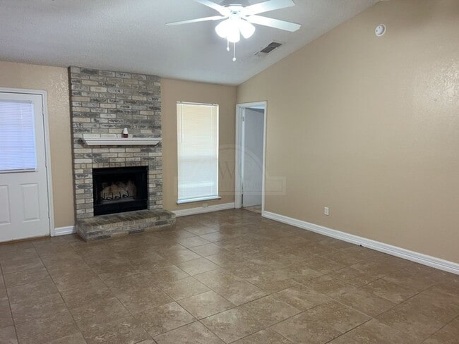Photo - 2508 Windmill Dr