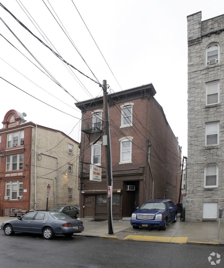 Photo - 119 N 3rd St