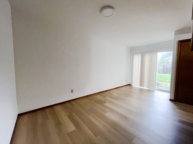 Photo - 2980 Sunridge Dr