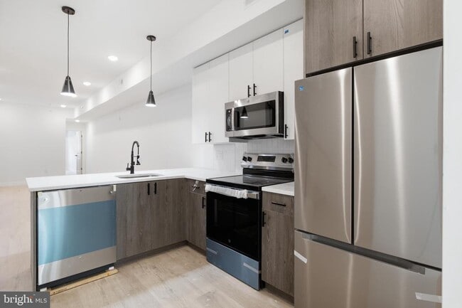 Building Photo - 2326 N 16th St Unit 3