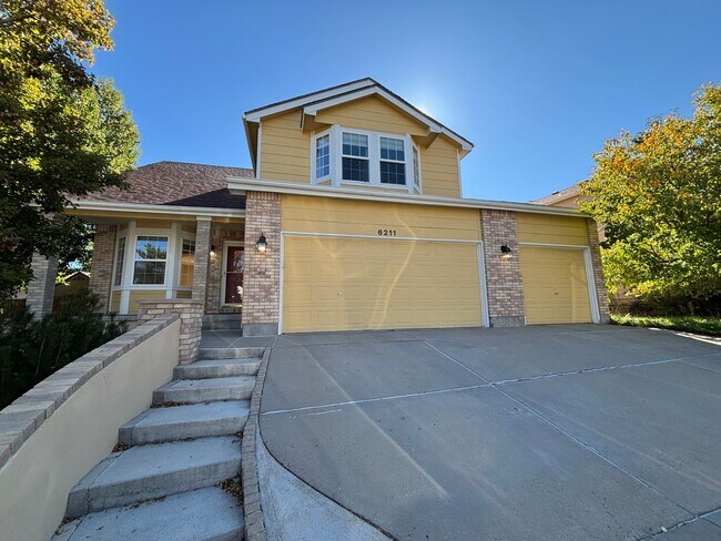 Building Photo - 4 Bedroom, 3.5 Bathroom Home with A/C! - A...
