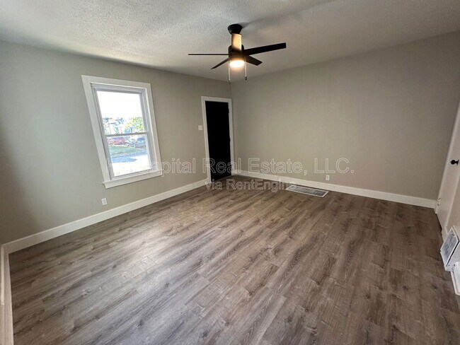 Photo - 114 N Missouri Ave Unidad B