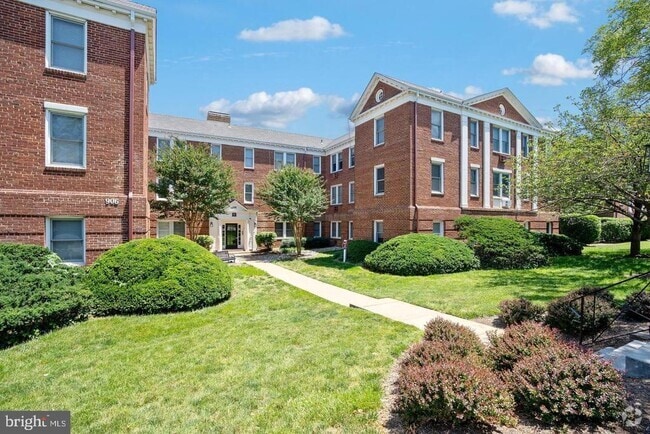 Building Photo - 906 S Washington St Unit 107 Rental