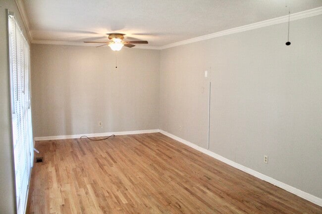 Photo - 2616 Whispering Pines Rd