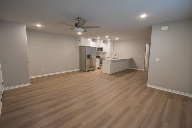 Photo - 3 Bedroom 2 Bath Duplex in Prairie Grove!!