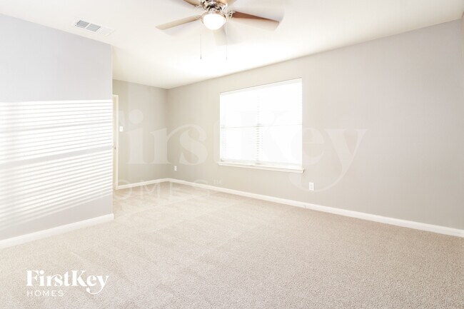 Photo - 5401 Zara Dr