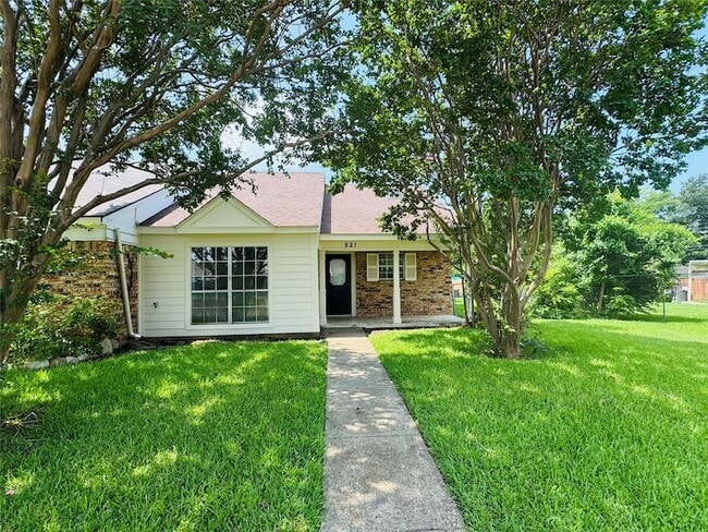 821 Colchester Dr