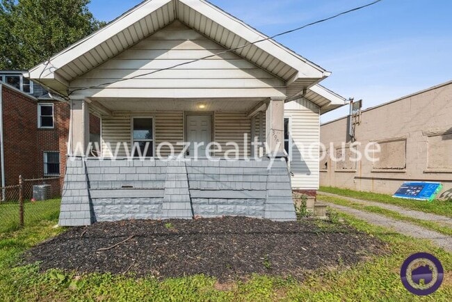 Building Photo - 3907 Lagrange St Rental