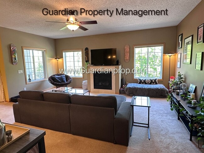 Photo - Lakeville 2 Bedroom Town Home, Dishwasher, Fireplace, 2 Car Garage, Garage Bonus Room