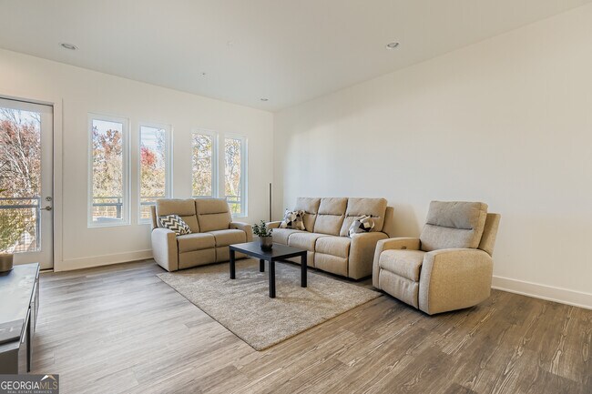 Photo - 1251 Chelsea Cir NW