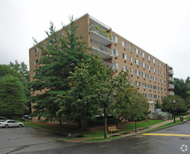 Halston House Apartments For Rent in Tarrytown, NY
