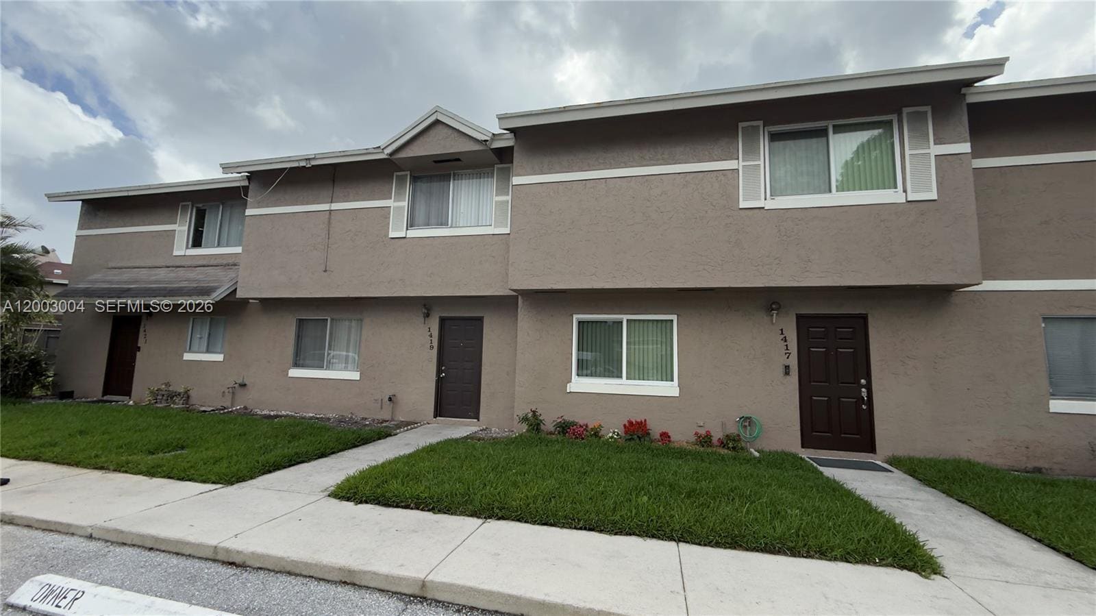 Photo - 1419 Sussex Dr