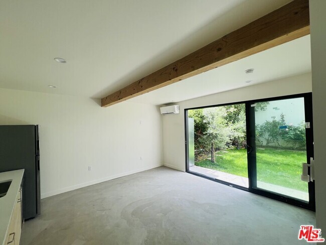 Building Photo - 8916 Cadillac Ave Rental