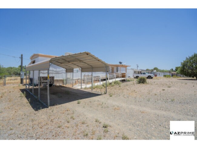 Photo - Escape to Comfort in this Stylish 2/1 Maye...