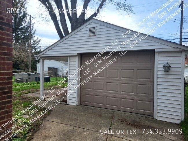 Photo - 22155 Nowlin St