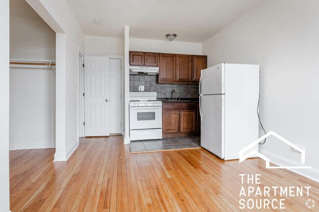 Building Photo - 2747 N Spaulding Ave Rental
