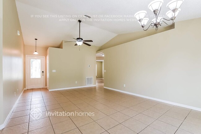 Photo - 2830 Chalmer St