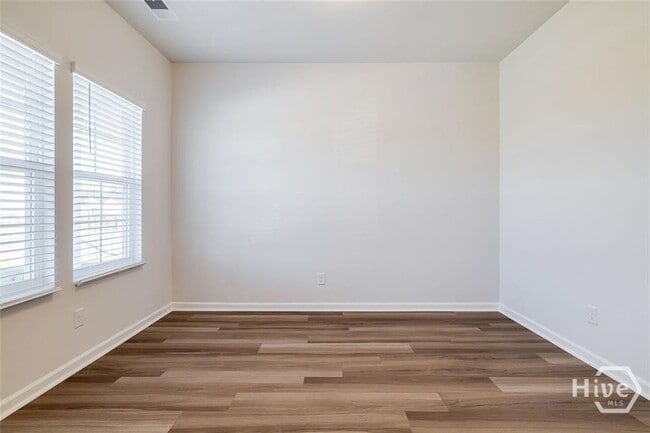 Photo - 101 Daylily Dr