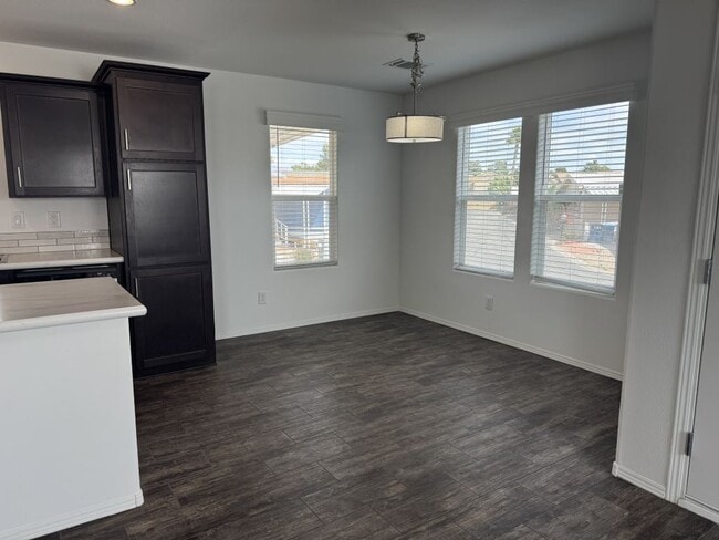 Photo - 1111 N Lamb Blvd