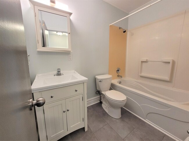 Photo - 15 Elgin St E Unit D