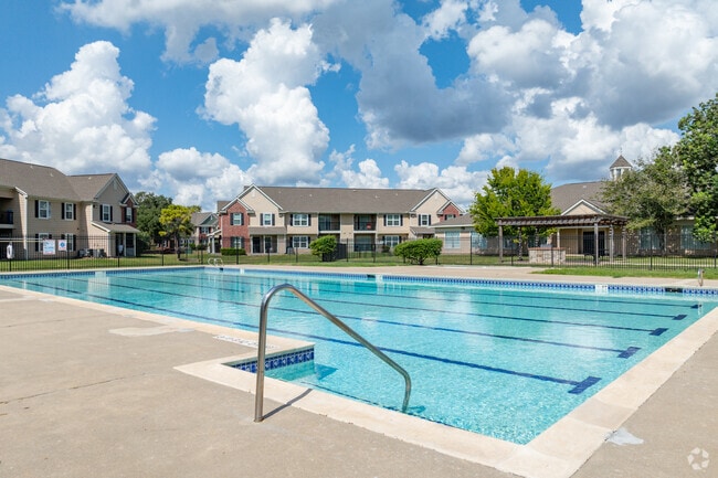 Pool - Life at Westpark