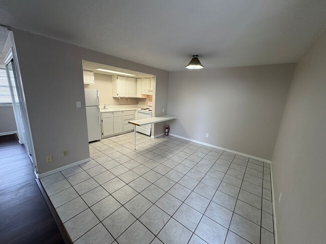Photo - Affordable Apartment 1/2 Block from Campus!