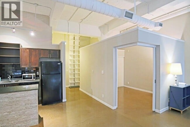 Photo - 404 King St W Unit 113