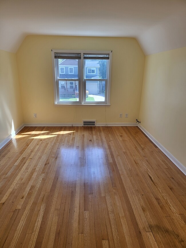 Photo - 235 Jewell St Unit Upper  with Balcony