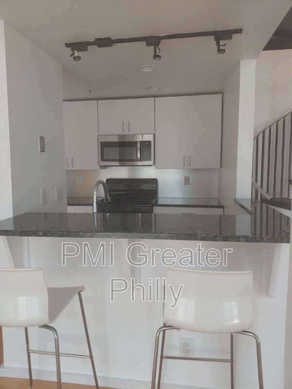 Photo - 182 Gay St Unit Apt 706