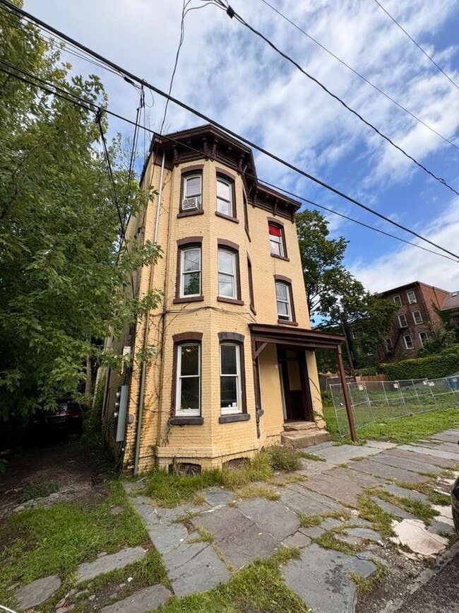 Photo - 106 Washington St Unit 1