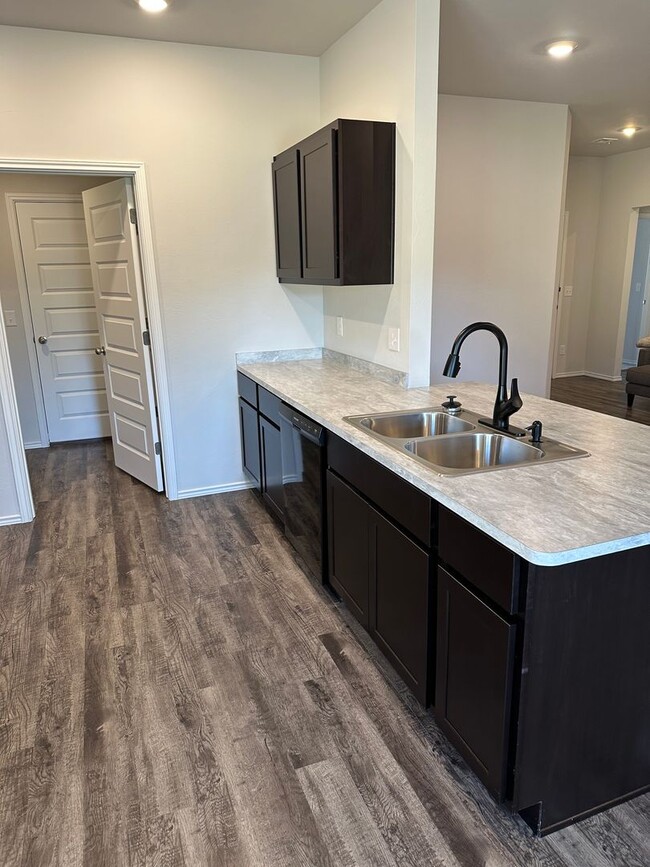 Photo - *Pre-leasing* NEWER Three Bedroom | Two Ba...