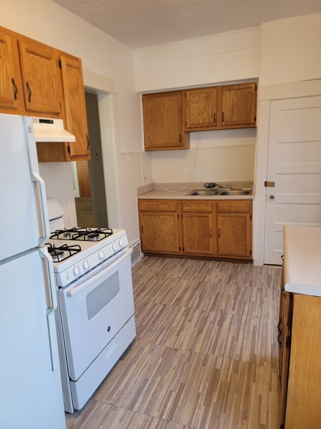 Building Photo - 106 Logan St Unit 106 Logan St. (Down)