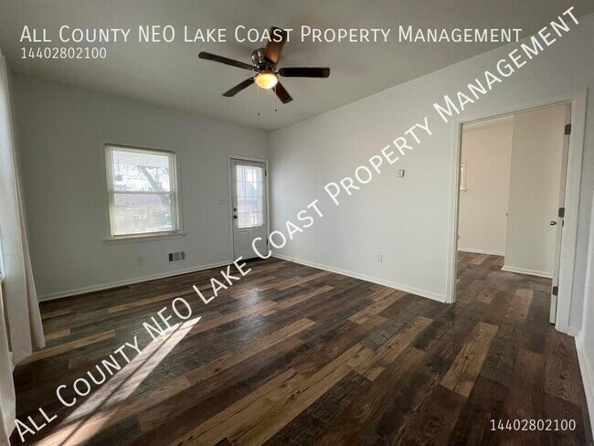 Photo - 2084 Dowd Ave Unidad Down