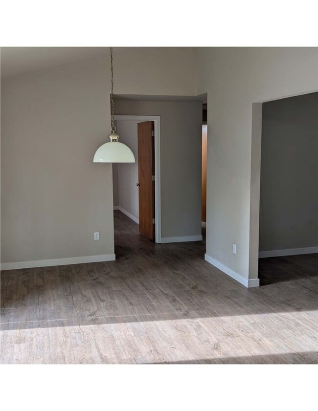 Photo - Stowe-8512 Unit 8512