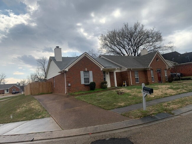 Photo - 5545 Oak Branch Cir N