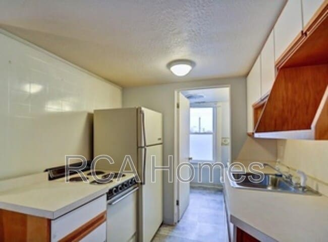 Photo - 2912.5 Shelby St