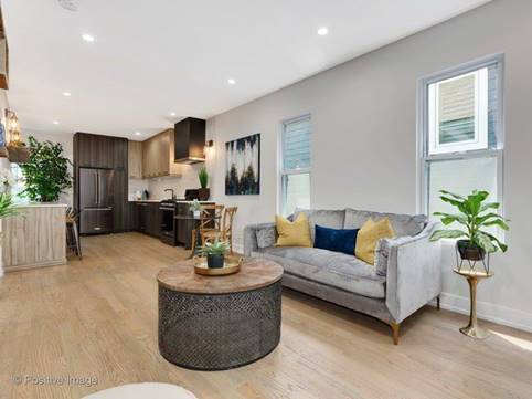 Photo - 2433 N Janssen Ave Unit 2R