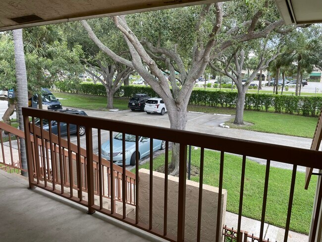 Photo - 3939 NE 5th Ave Unit C201