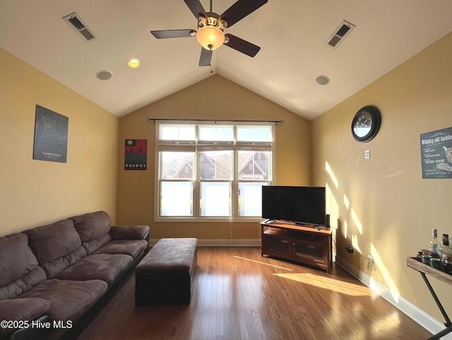 Photo - 31 Elk Ridge Ln