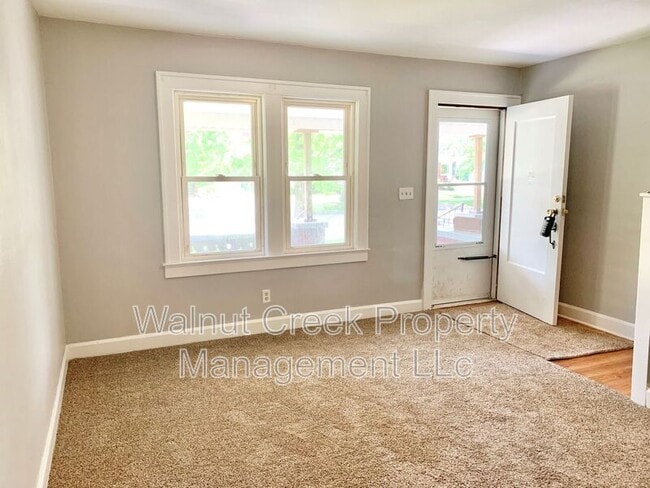 Photo - 1911 E 34th St