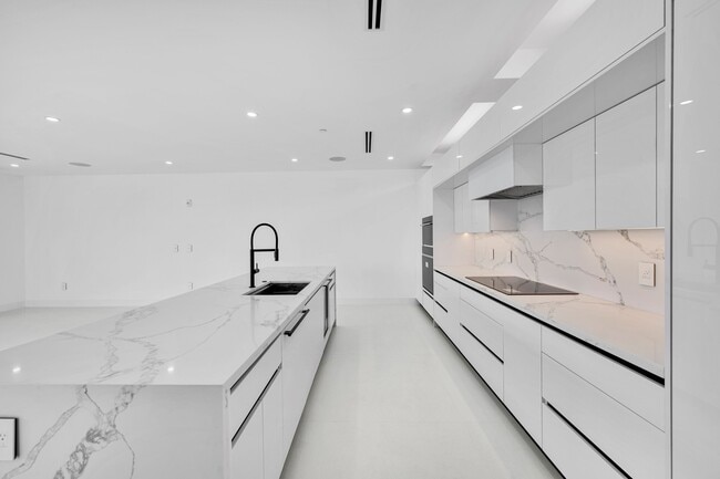 Photo - 3220 NE 7th St