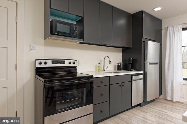 Photo - 23443 Dover Rd